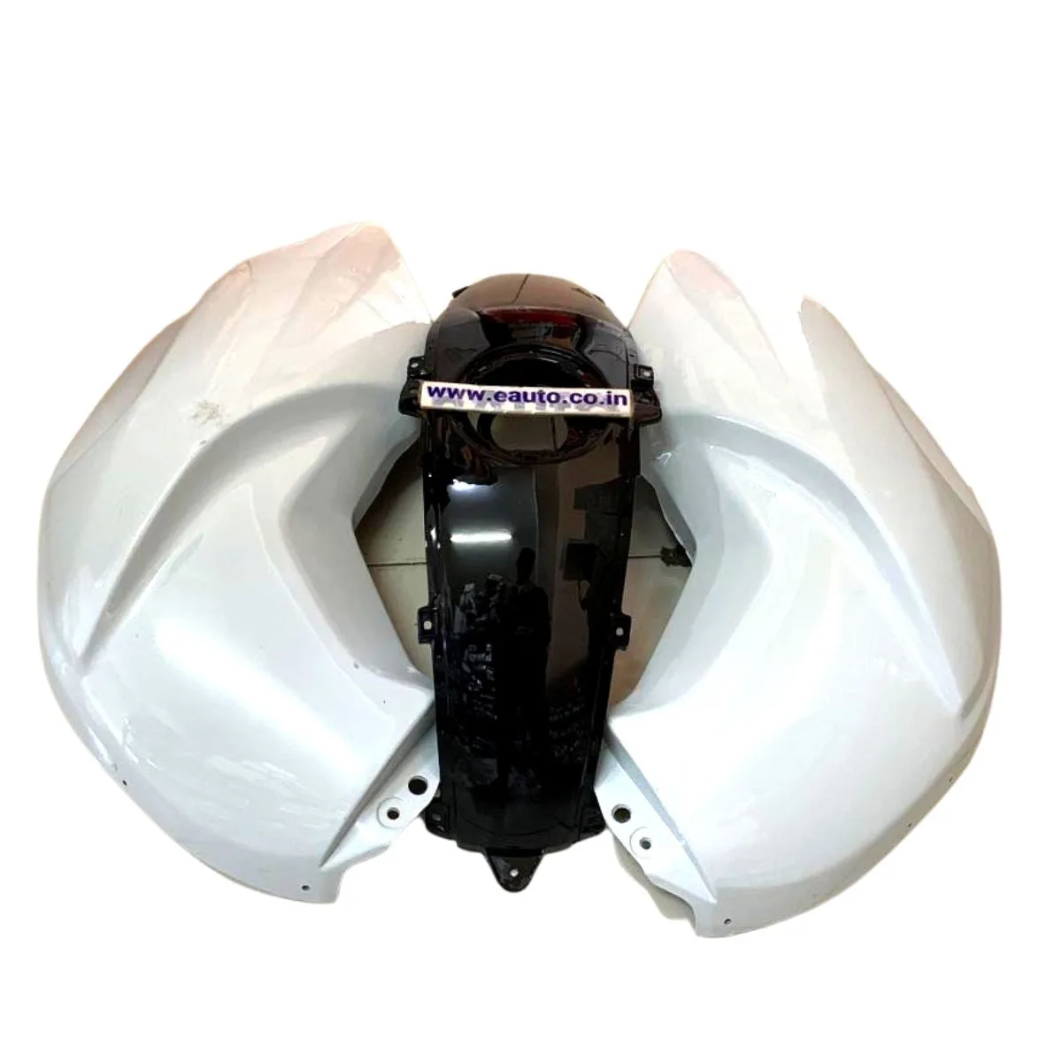 Tank Cover for Yamaha FZ | FZ16 | FZ-S V1 | White & Black | Set of 3 (2)